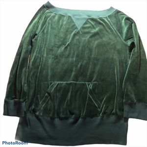 V Sport by Venezia Green Velour Top